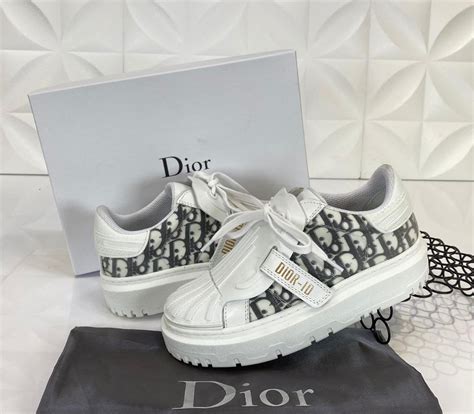 dior spor ayakkabı|Dior ladies sneakers.